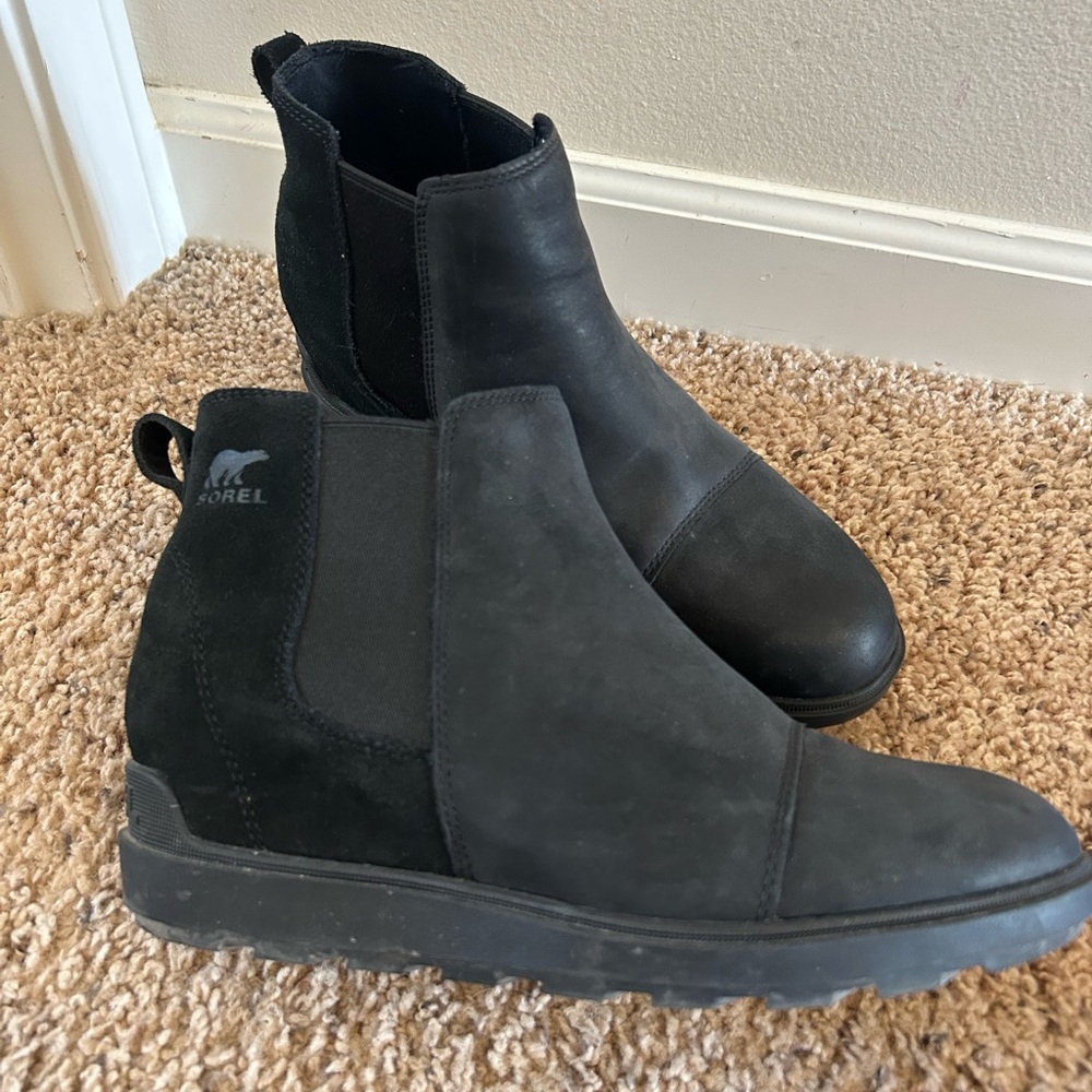 Women’s sorel ankel booties size 11